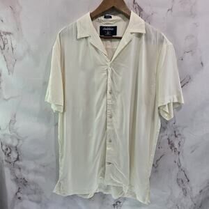 Chubbies Shirt Mens Medium Off White Lotus Button Sleeve Sunday Short Sleeve